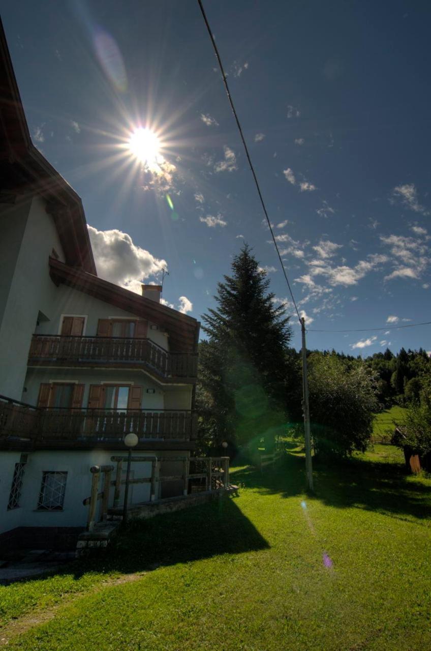 Al Pian Garni Hotel - B&B & Pizza Vattaro Kültér fotó