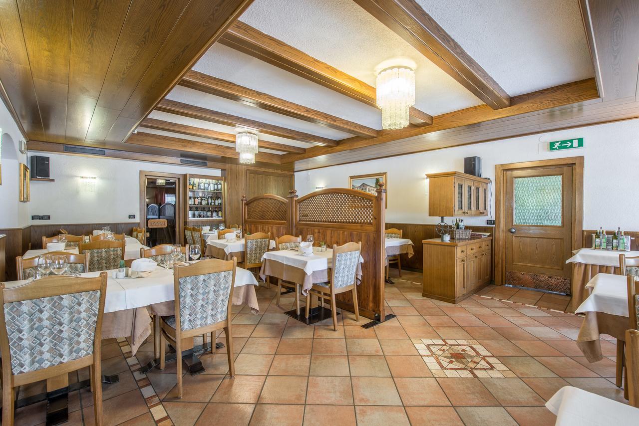 Al Pian Garni Hotel - B&B & Pizza Vattaro Kültér fotó